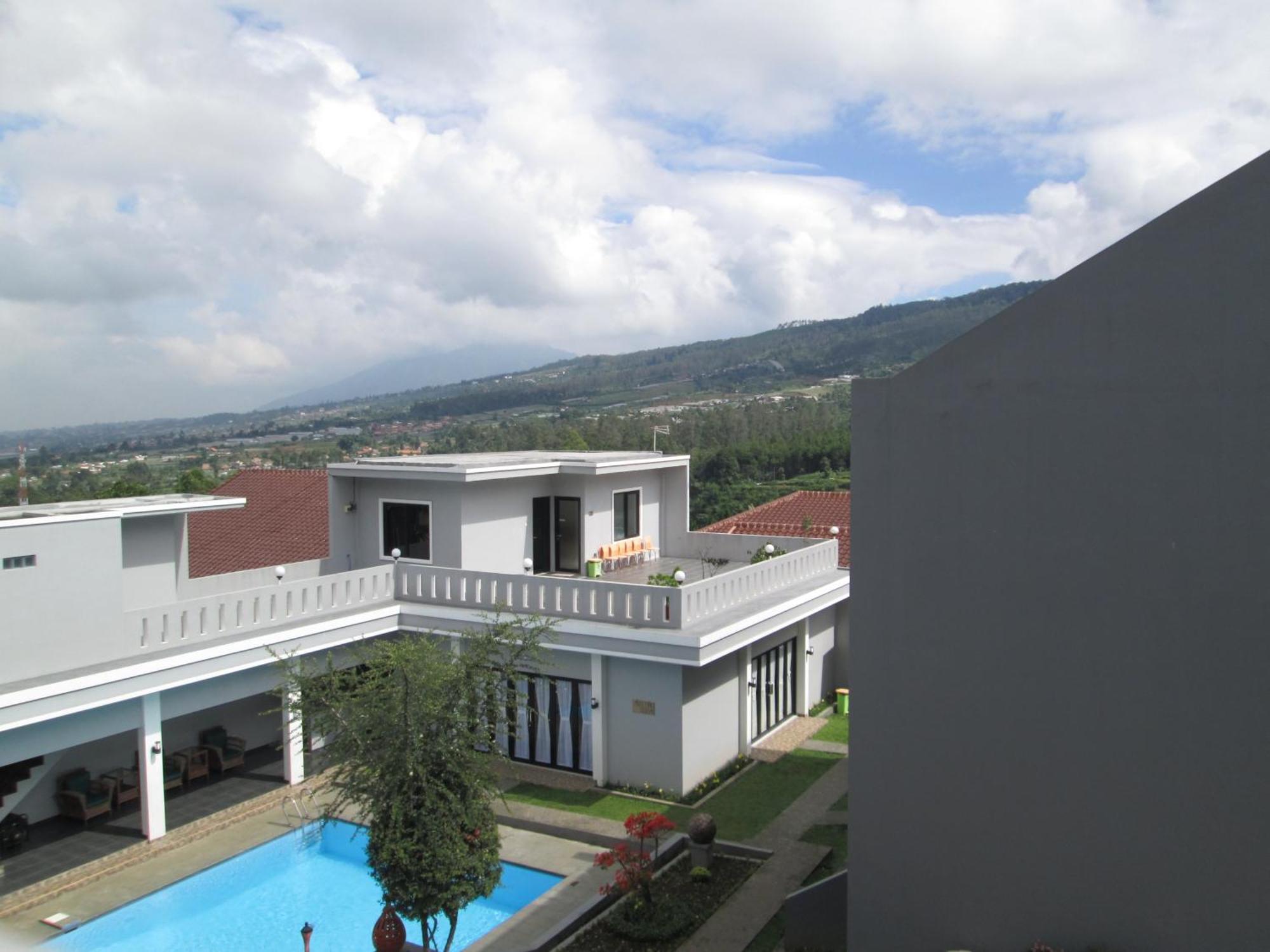 Osmond Villa Resort Lembang Ngoại thất bức ảnh