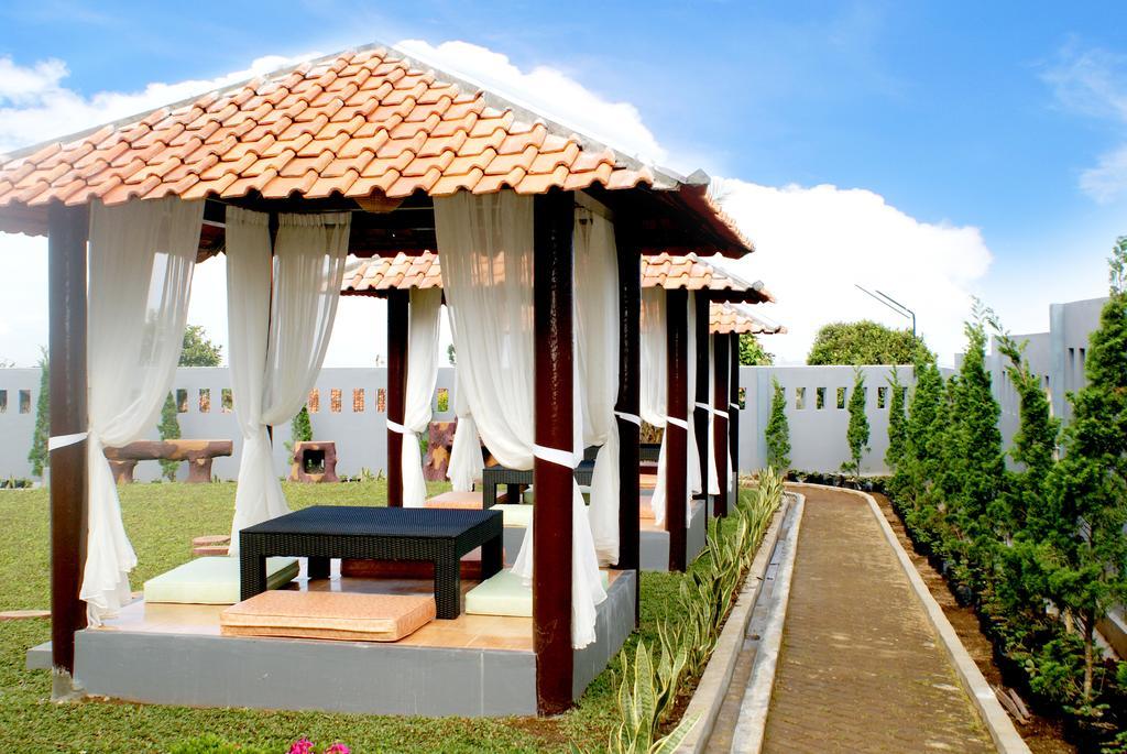 Osmond Villa Resort Lembang Ngoại thất bức ảnh