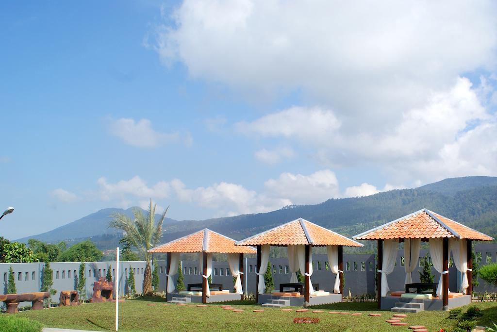 Osmond Villa Resort Lembang Ngoại thất bức ảnh
